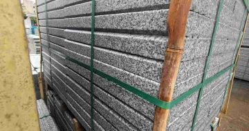 双鸭山芝麻白楼梯踏步室外