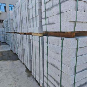 双鸭山芝麻白路牙石，路侧石