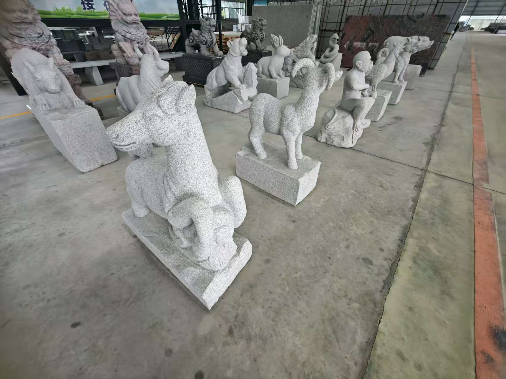 双鸭山芝麻白雕刻 十二生肖 异形雕刻