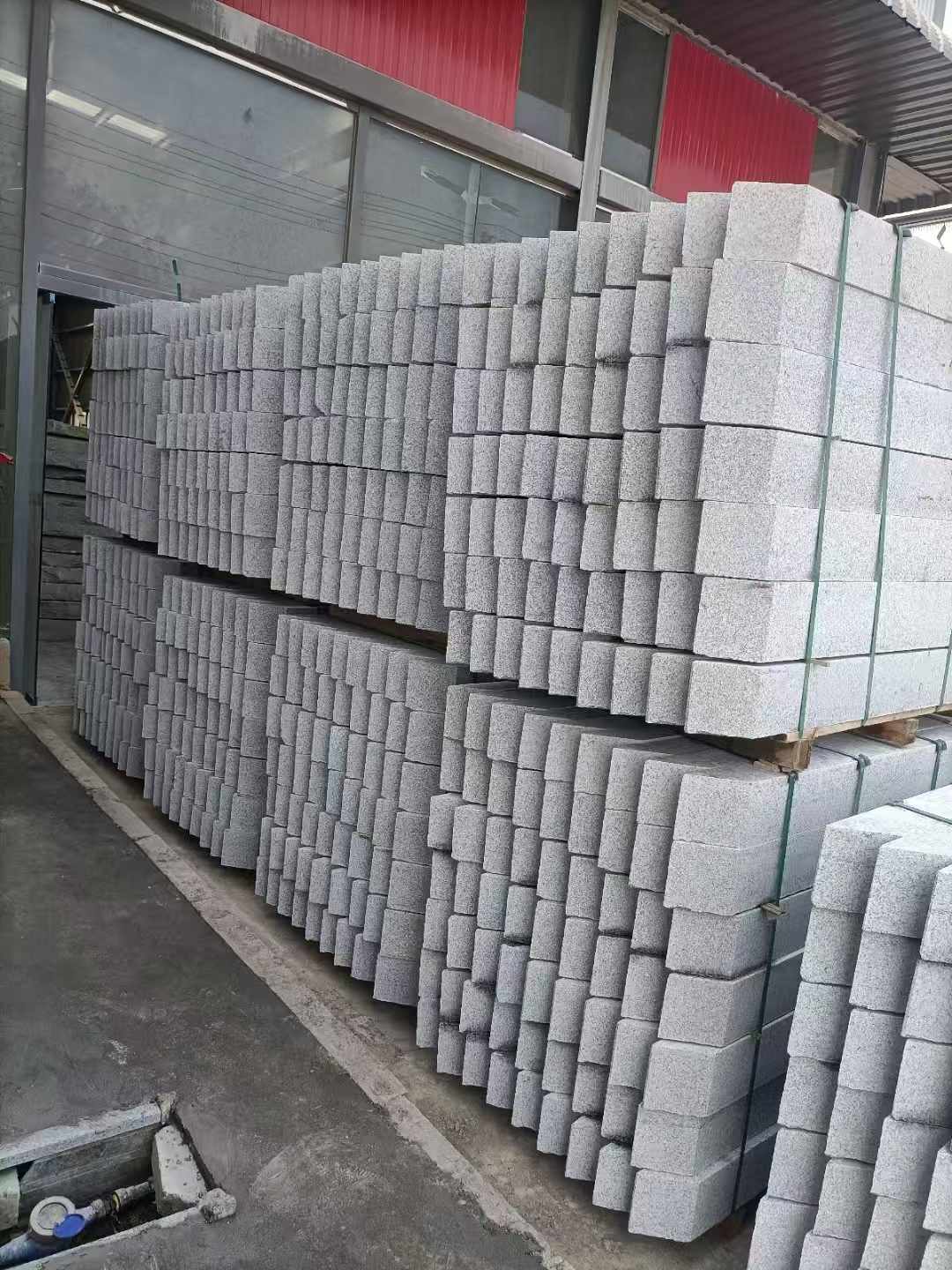 双鸭山芝麻白树围石 树池