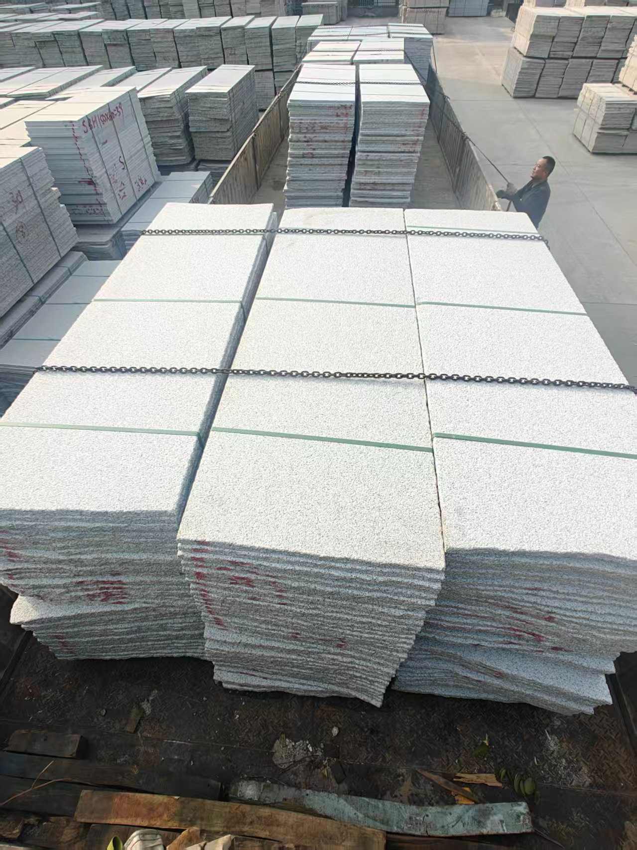 双鸭山芝麻白毛板，石材毛板