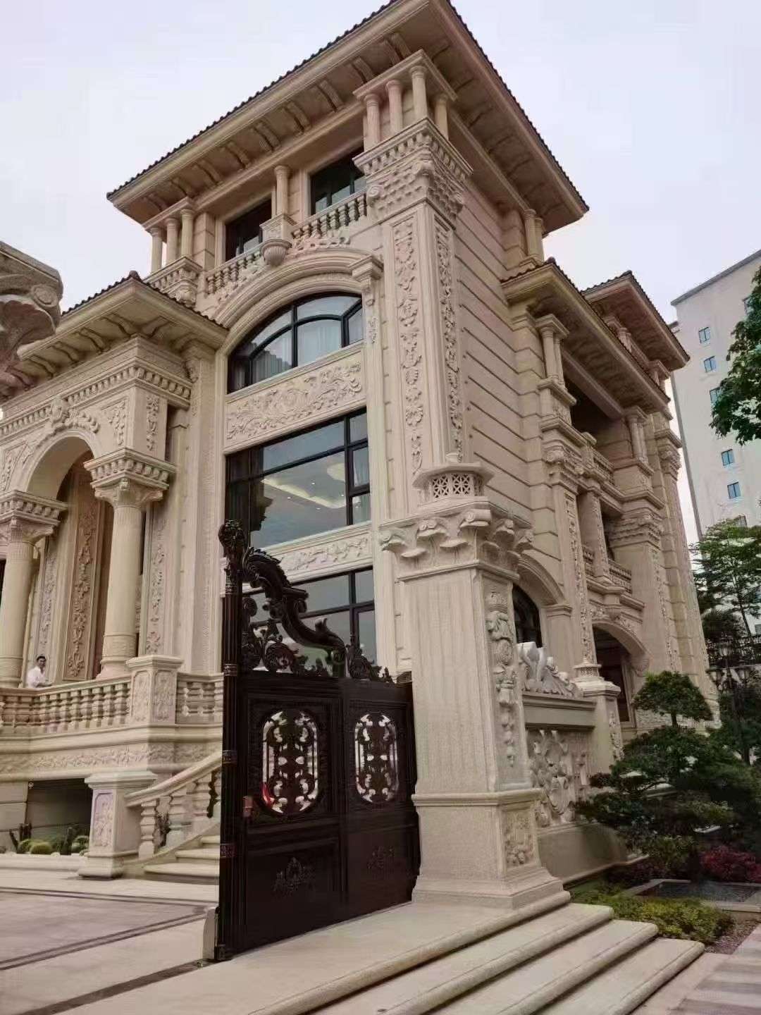 双鸭山黄金麻别墅外墙异形定制